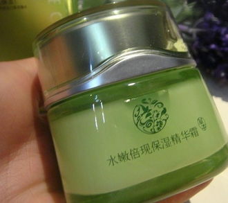 百雀羚水嫩倍現(xiàn)保濕特潤霜 深度保濕與溫和滋養(yǎng)的完美結(jié)合