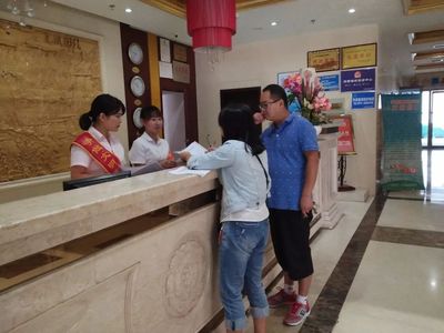 發(fā)揮“三個作用”鞏固文明創(chuàng)建成果 提升旅游咨詢服務(wù)質(zhì)量